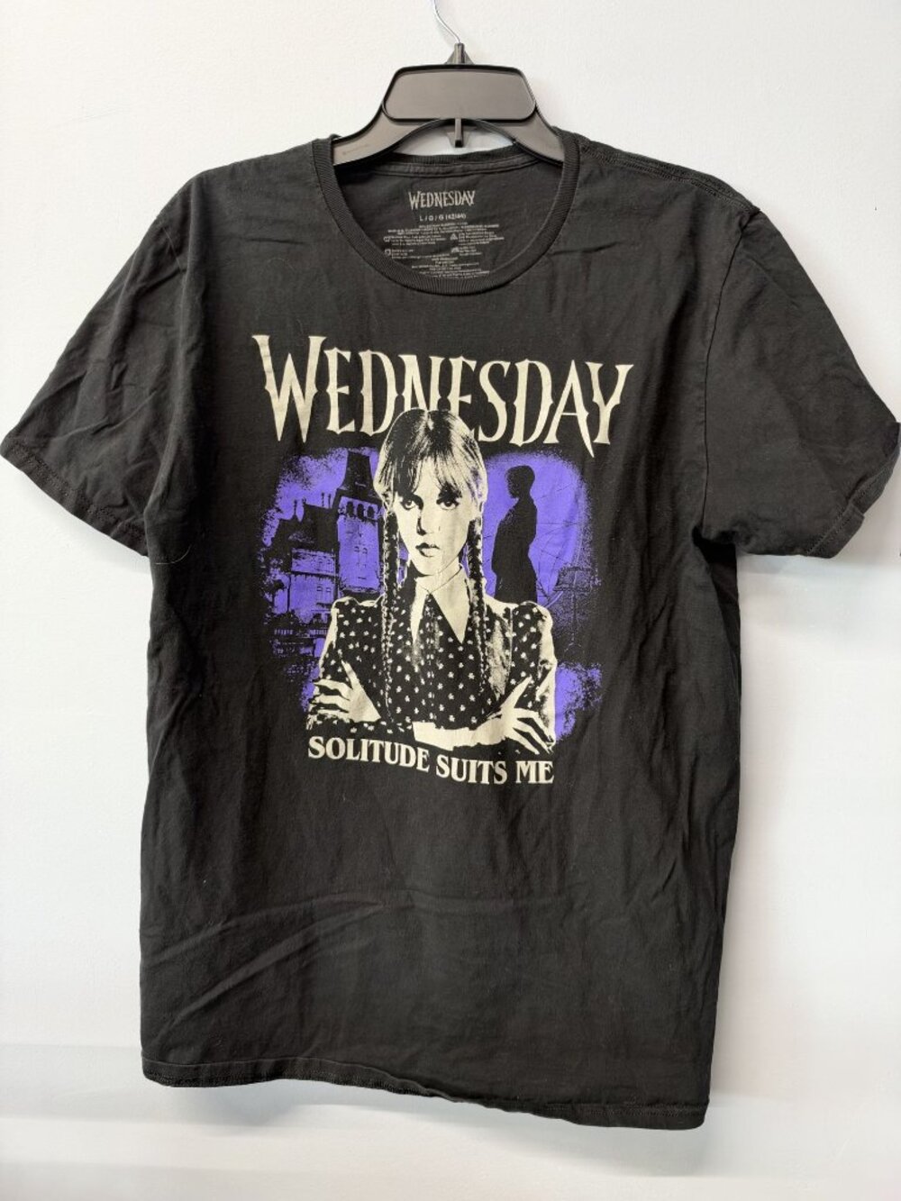 Wednesday Solitude Suits Me Graphic T-Shirt Black & Purple Large 100% Cotton